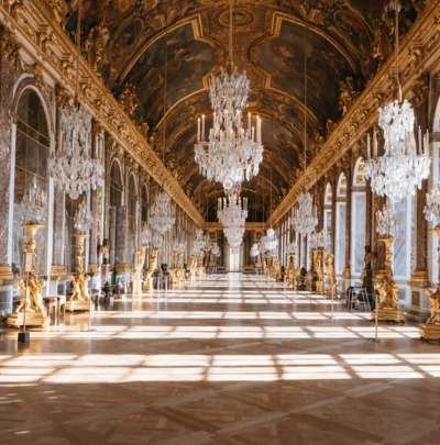 Весна в Версале: павильон садовников и новый ресторан в Airelles Le Grand Contr&ocirc;le